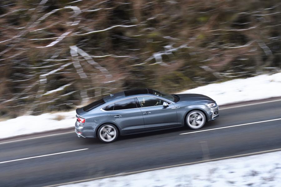  Audi S5 Sportback 2017 года  (UK) (фото 11 из 40)